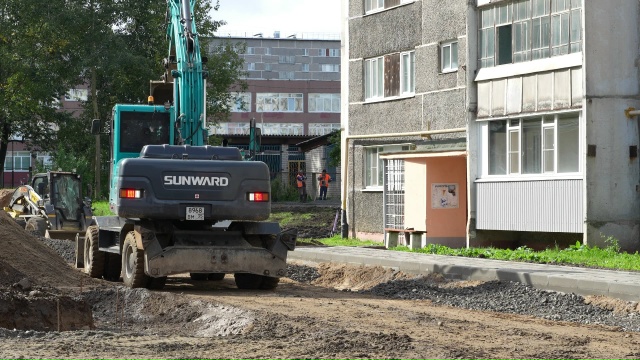 Ремонтные работы на улице Первомайской, 39 в Череповце затягиваются