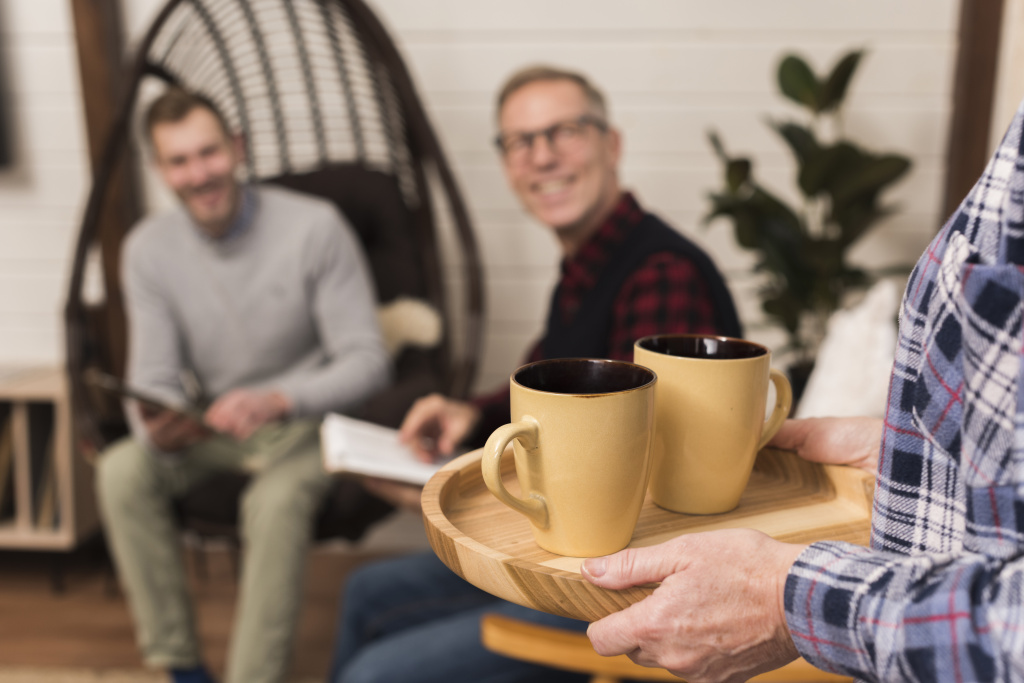 mother-carrying-tray-cups-with-defocused-father-son.jpg mother-carrying-tray-cups-with-defocused-father-son.jpg
