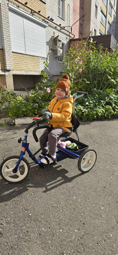 торопыжка Кира дцп 3 фото предоставлено Лидией Безхмел.jpg торопыжка Кира дцп 3 фото предоставлено Лидией Безхмел.jpg