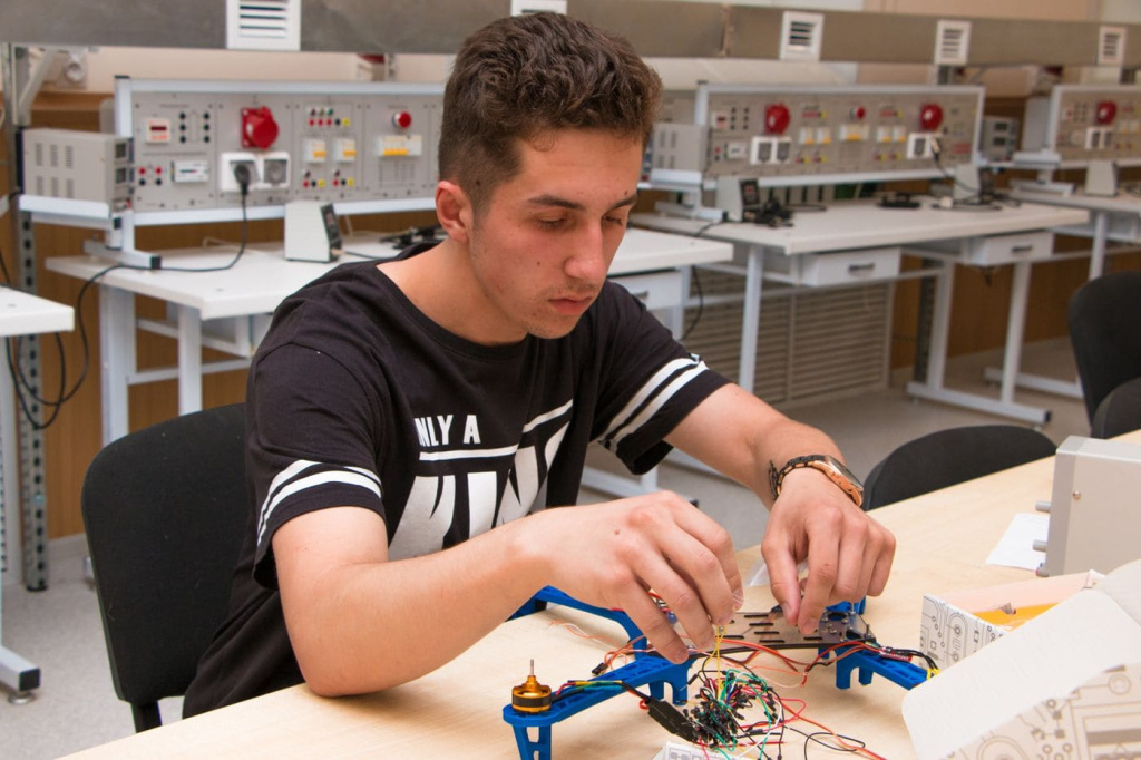 Студент ЧГУ.jpg Новость 1 Студент ЧГУ.jpg