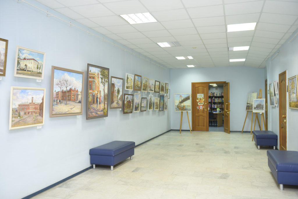 2 библиотека выставка.JPG