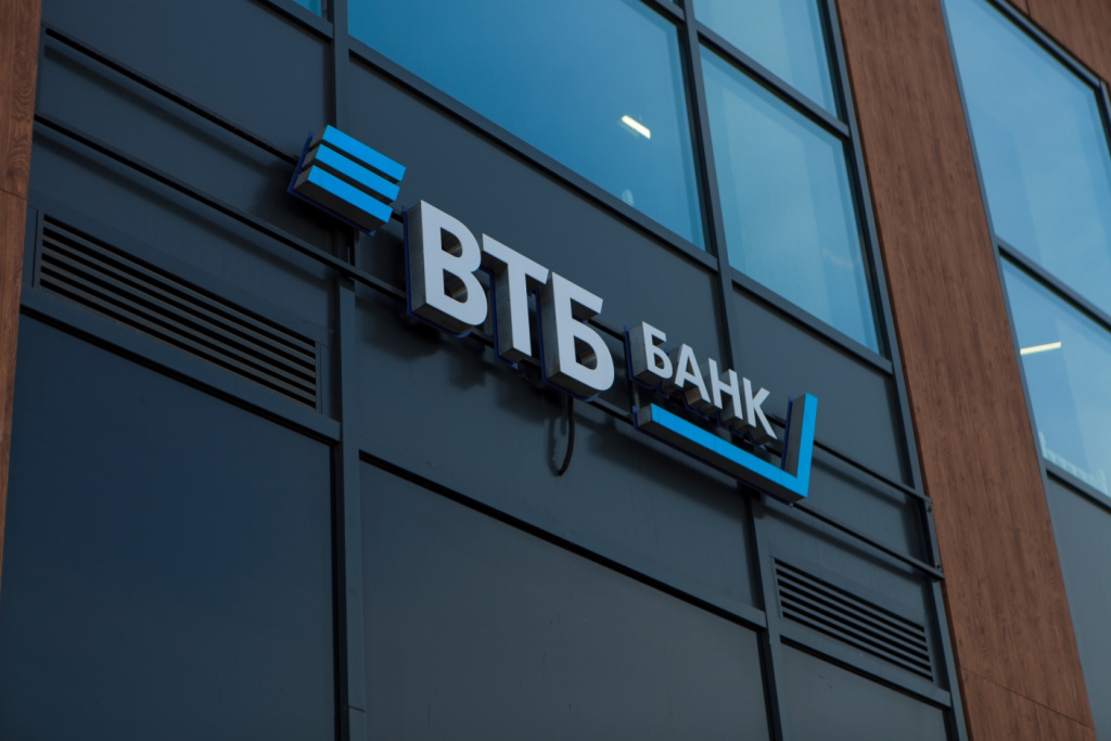 GX1r66NkIDU.jpg GX1r66NkIDU.jpg