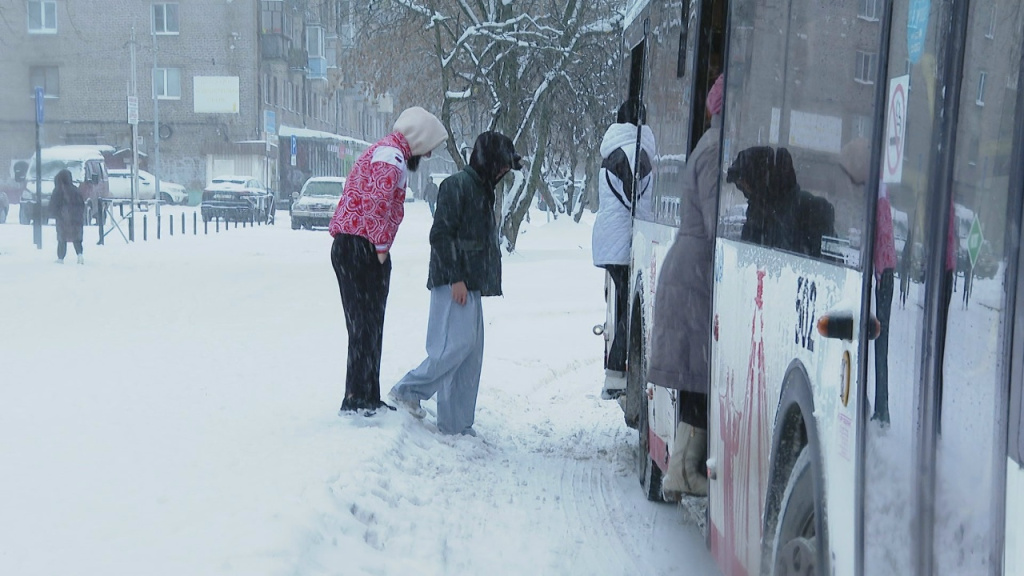 сат автобус люди.jpg сат автобус люди.jpg