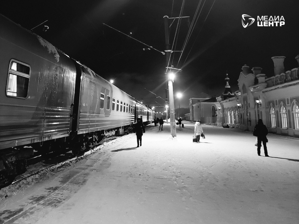 поезд зима вагон.jpg