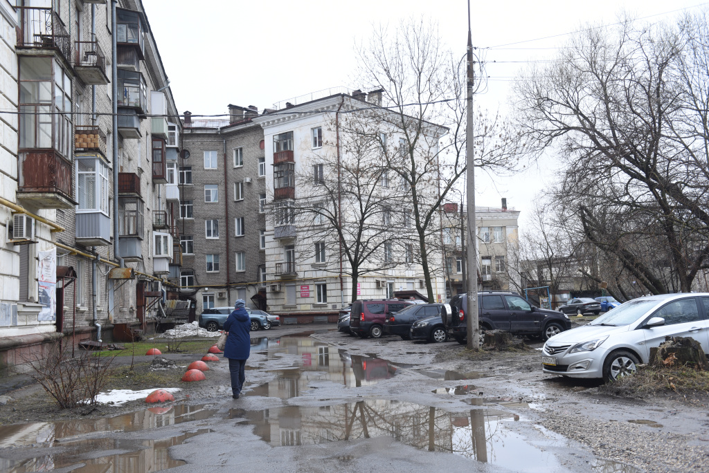 лужа двор.JPG